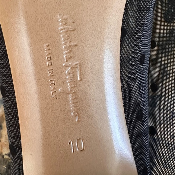 Salvatore FERRAGAMO Vara Dots mesh black pumps - Picture 8 of 8